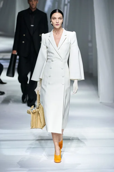Look 39